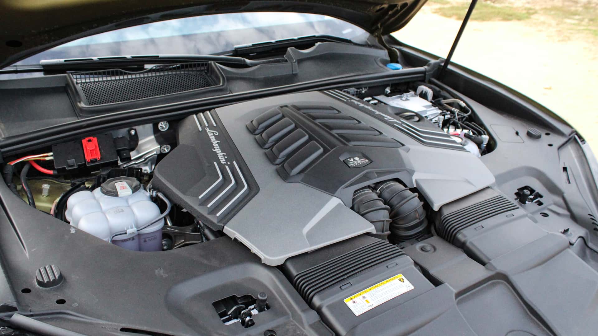 Lamborghini walks urus EV, the hybrid plans instead