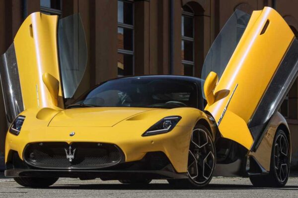 Maserati says people have a "bad feeling" about high electric cars