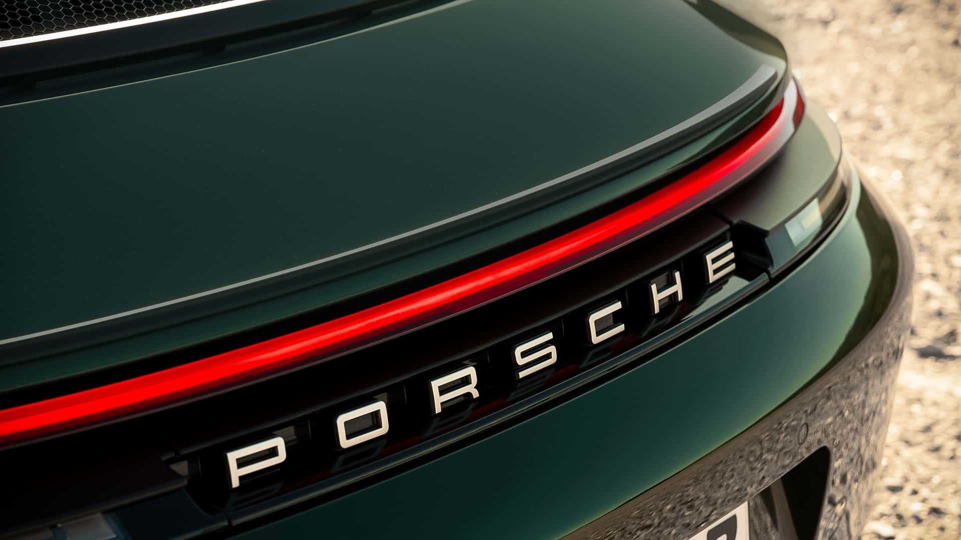 Porsche warns employees of the business model "no longer works"