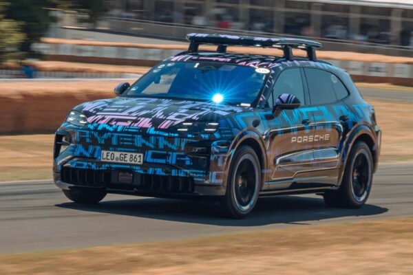 The new Cayenne will form the future of electrical driving "