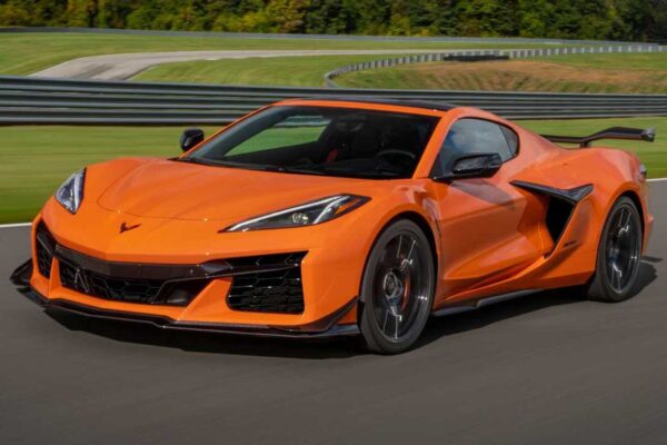 The new Corvette Z06s sits on a lot - some with huge discounts