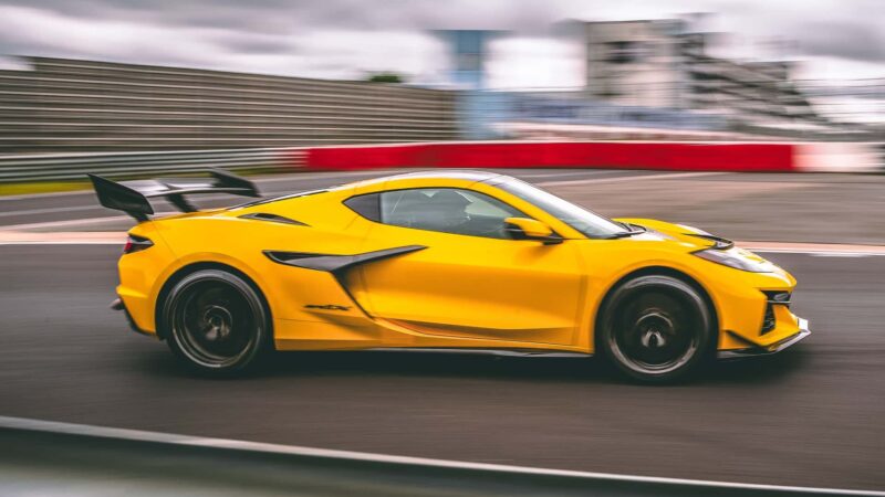 Watch Corvette ZR1X completely demolition in its standard record