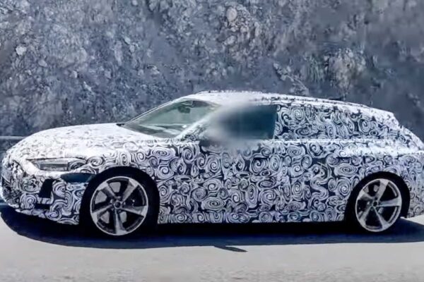 What engine is hiding this initial Audi RS6 Avant?