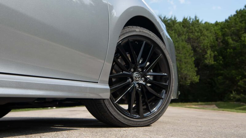 Are thieves targeting Toyota Camry wheels?