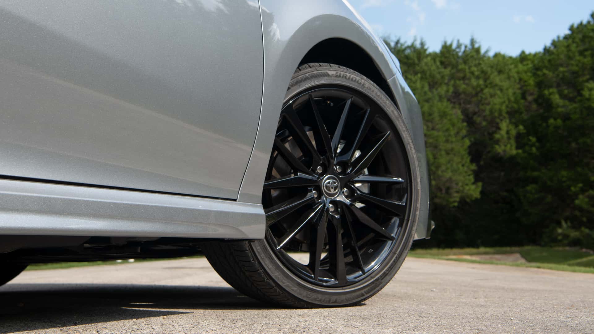 Are thieves targeting Toyota Camry wheels?