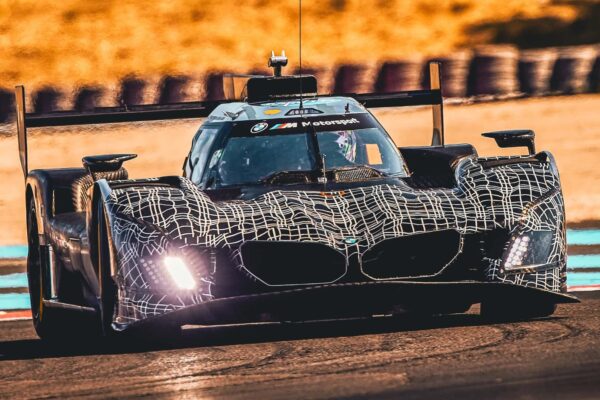 BMW finally reduced kidney networks - but not a car on the road