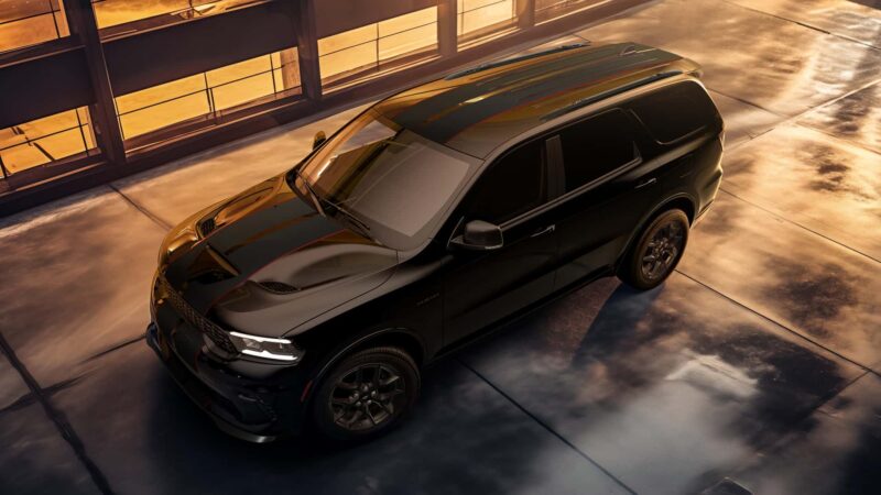 Dodge Durango only goes V-8 for 2026
