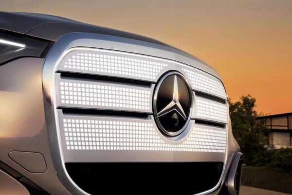 Mercedes hopes that EVS with a new "pixel" dye