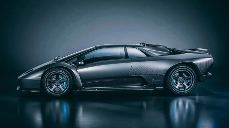 Ristomod Lamborghini Diablo V-12 has been created for the path