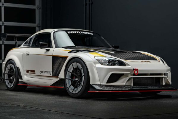 This beautiful Honda S2000 was built with a ridiculous 10,000 rpm rev rating