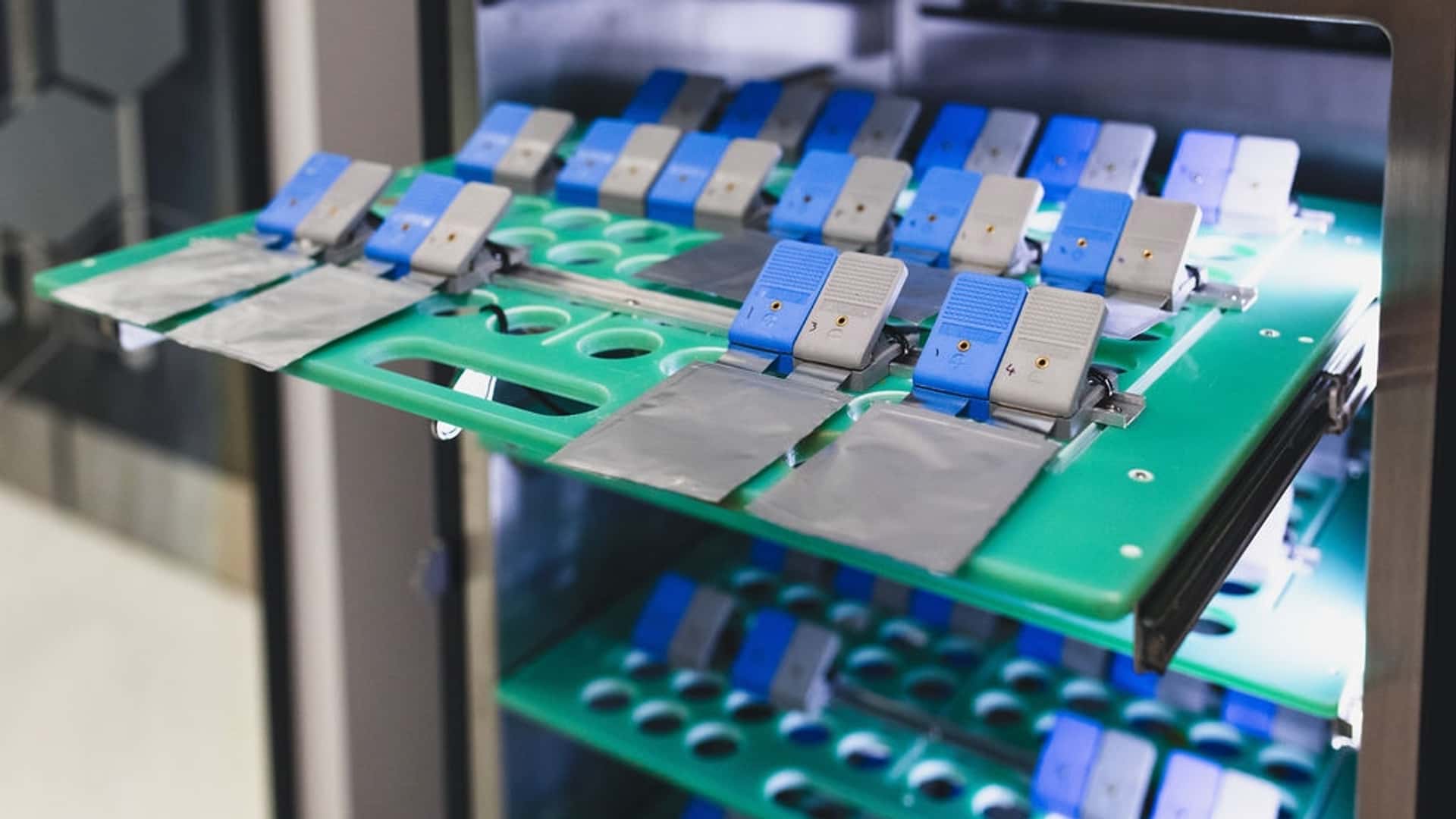 This tiny supercapacitor could be the future of hybrid cars